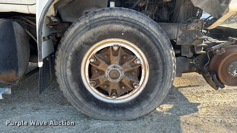 image for item EA2004 1996 Mack RB690S crane truck