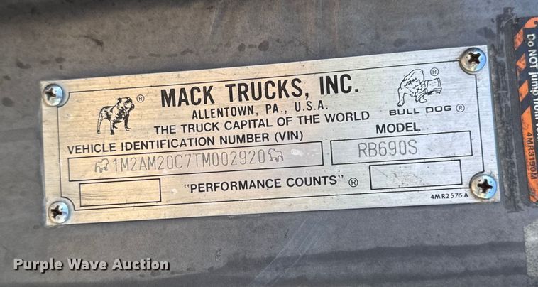 image for item EA2004 1996 Mack RB690S crane truck