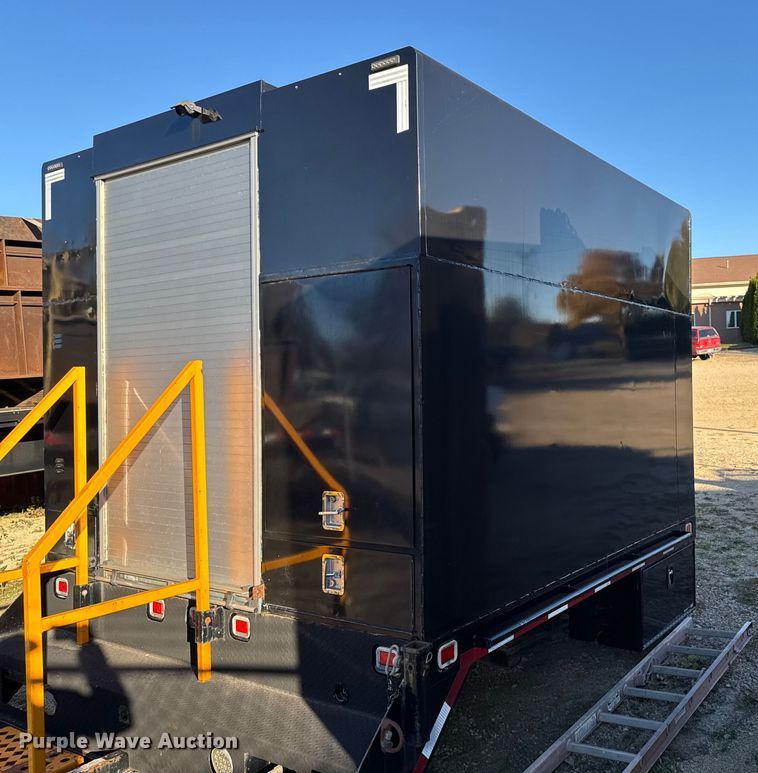 image for item EA2007 Knaphide service bed