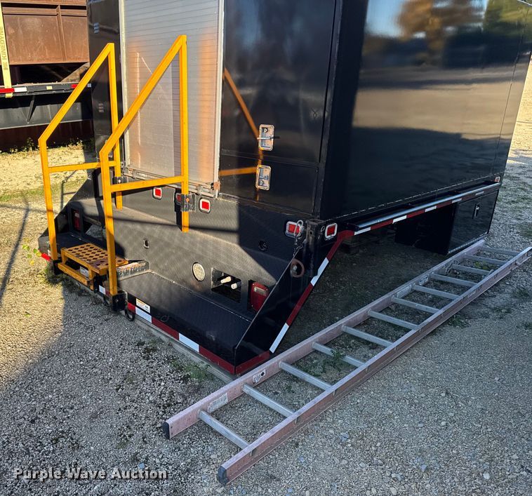 image for item EA2007 Knaphide service bed