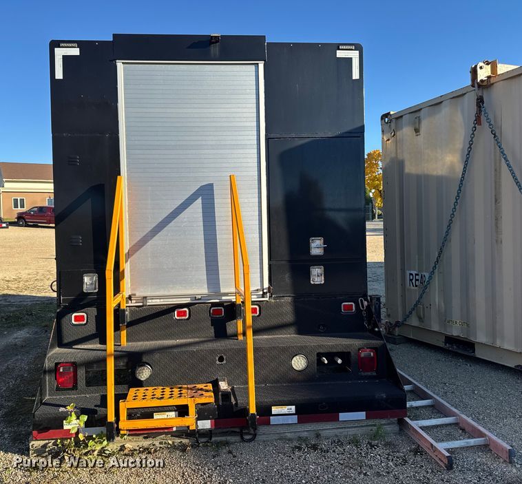 image for item EA2007 Knaphide service bed