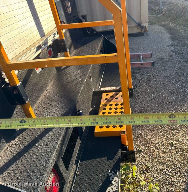 image for item EA2007 Knaphide service bed