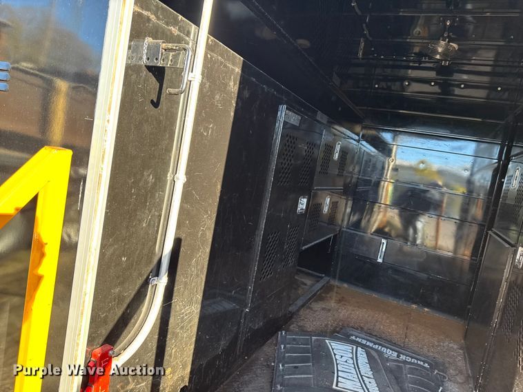 image for item EA2007 Knaphide service bed