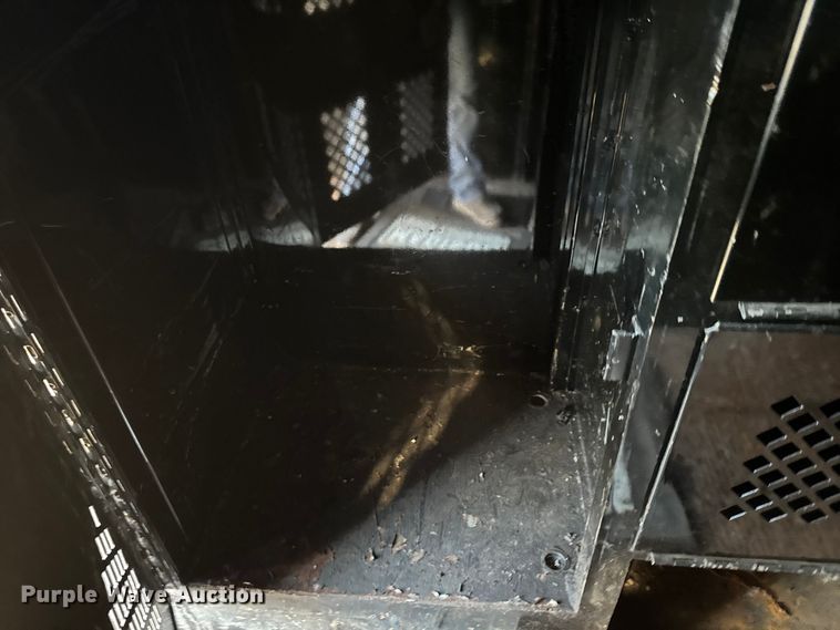 image for item EA2007 Knaphide service bed