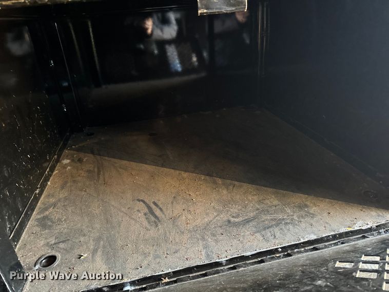 image for item EA2007 Knaphide service bed