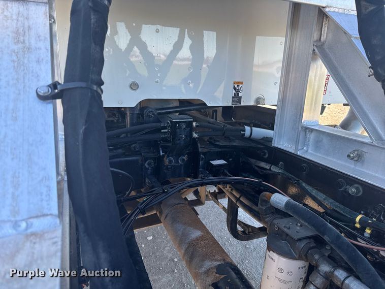 image for item EA2025 2020 Kenworth T880 semi truck