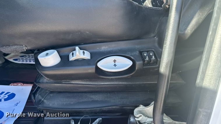 image for item EA2025 2020 Kenworth T880 semi truck