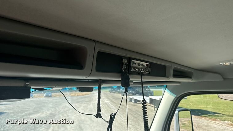 image for item EA2025 2020 Kenworth T880 semi truck