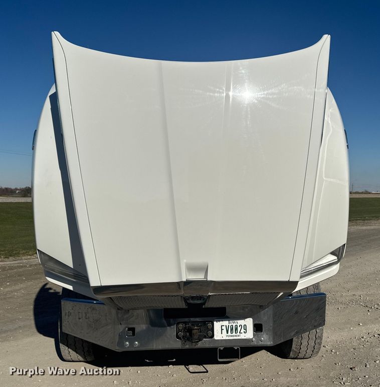 image for item EA2025 2020 Kenworth T880 semi truck