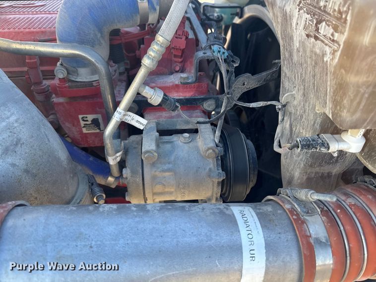 image for item EA2025 2020 Kenworth T880 semi truck