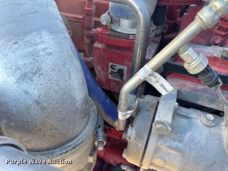 image for item EA2025 2020 Kenworth T880 semi truck