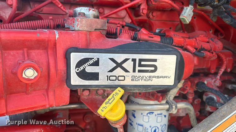 image for item EA2025 2020 Kenworth T880 semi truck