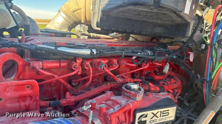 image for item EA2025 2020 Kenworth T880 semi truck