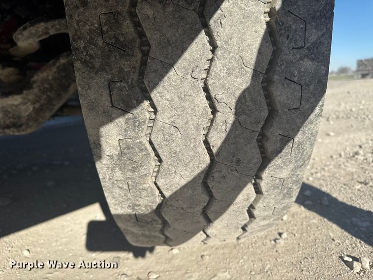 image for item EA2025 2020 Kenworth T880 semi truck