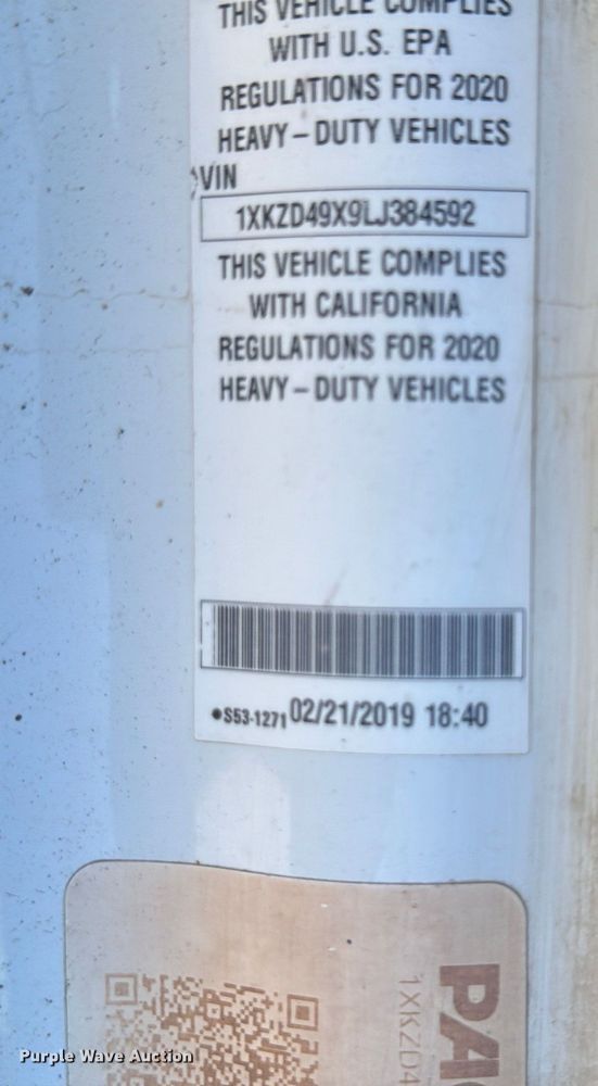 image for item EA2025 2020 Kenworth T880 semi truck