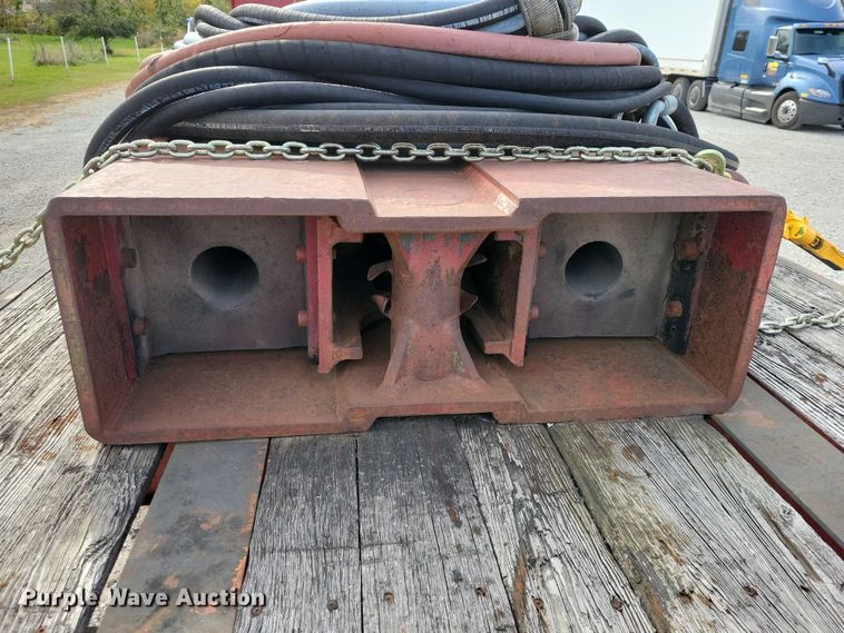 image for item EA2675 Vulcan 2300 vibratory hammer