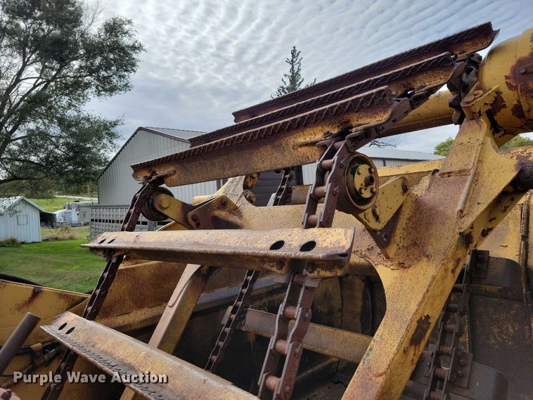 image for item EA2684 1973 Caterpillar 613 elevating scraper