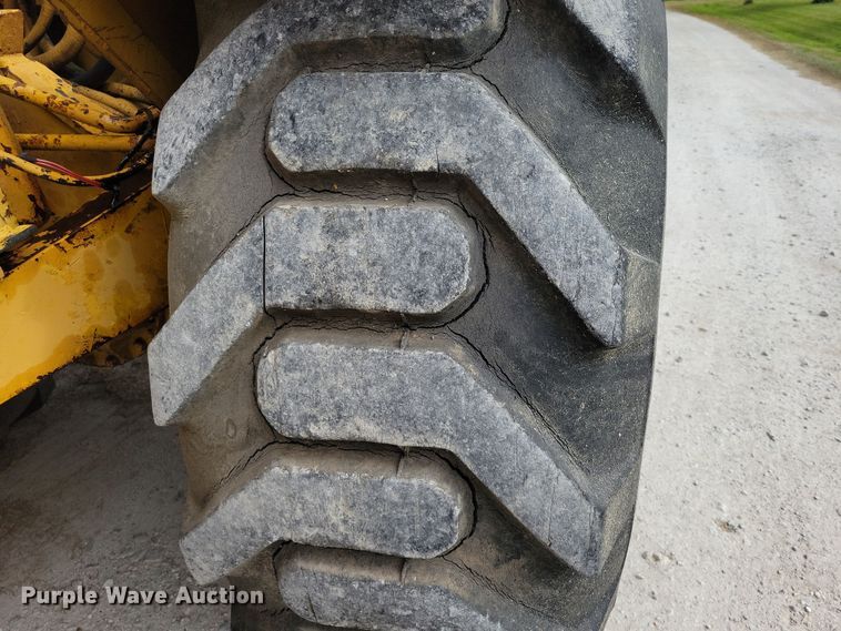 image for item EA2684 1973 Caterpillar 613 elevating scraper