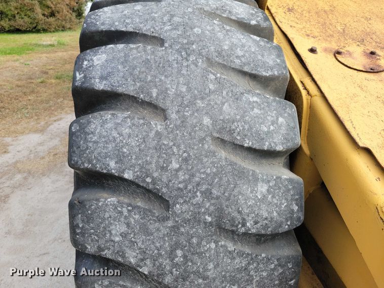 image for item EA2684 1973 Caterpillar 613 elevating scraper