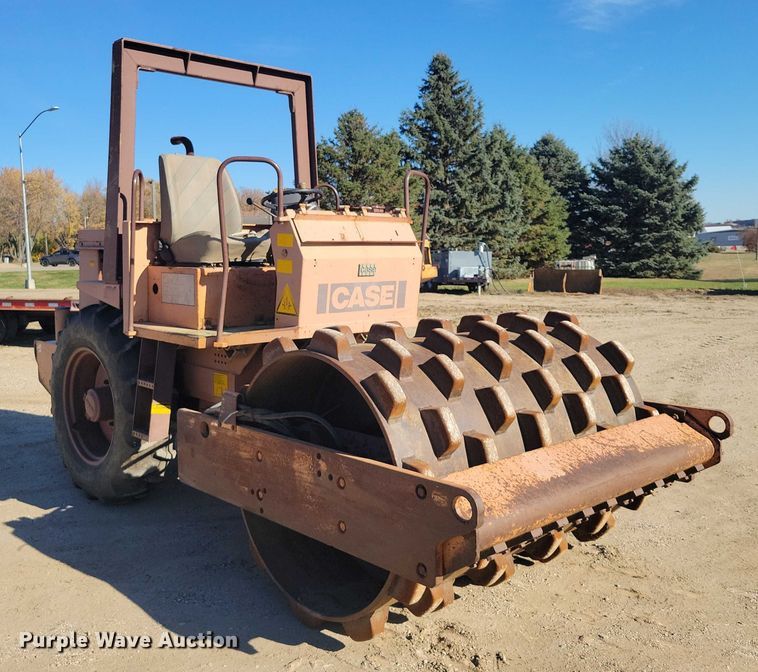 image for item EA2710 1991 Case W 602 BPDB single drum vibratory roller