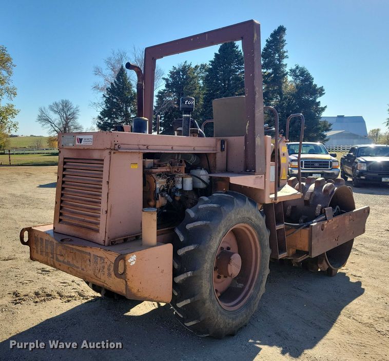 image for item EA2710 1991 Case W 602 BPDB single drum vibratory roller