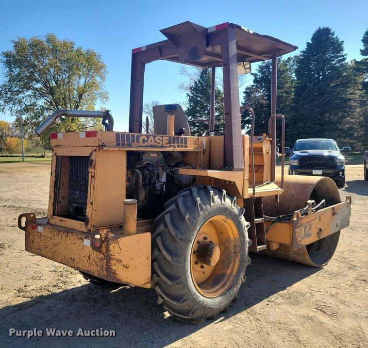 image for item EA2711 Case W 602 BPD single drum vibratory roller