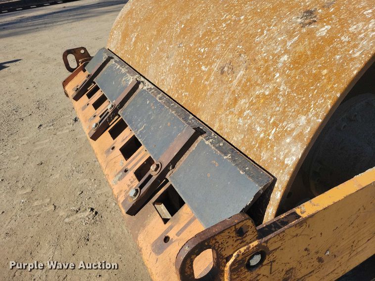 image for item EA2711 Case W 602 BPD single drum vibratory roller