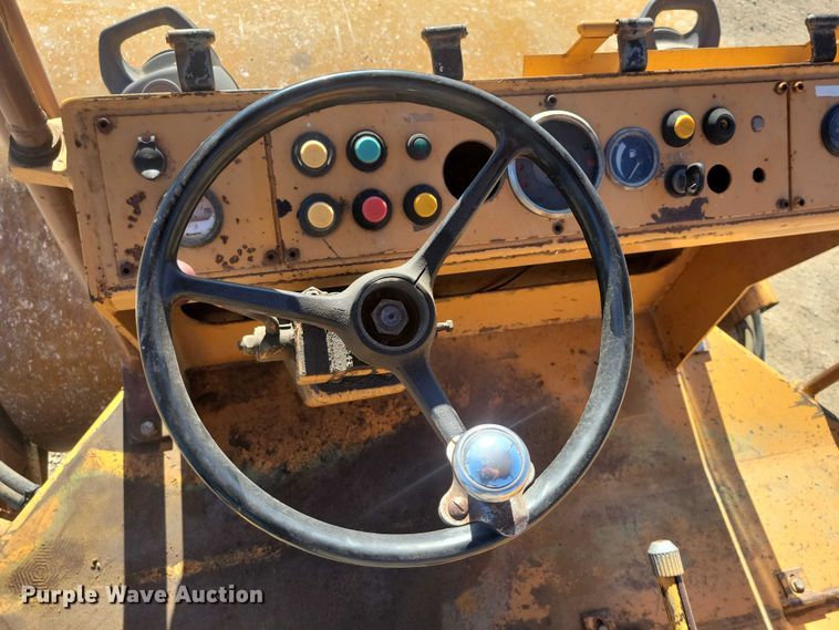 image for item EA2711 Case W 602 BPD single drum vibratory roller