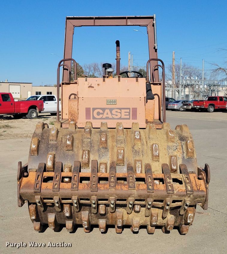 image for item EA2712 1991 Case W 602 BPD single drum vibratory roller