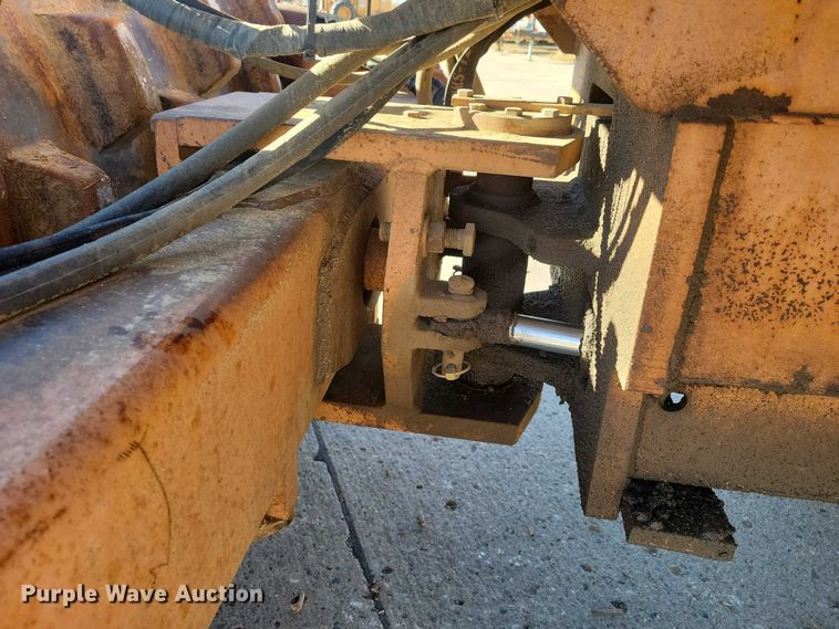 image for item EA2712 1991 Case W 602 BPD single drum vibratory roller