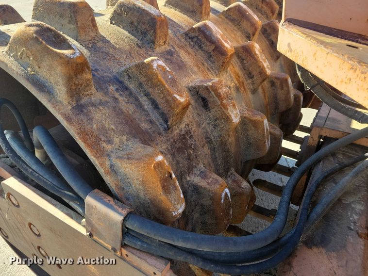 image for item EA2712 1991 Case W 602 BPD single drum vibratory roller