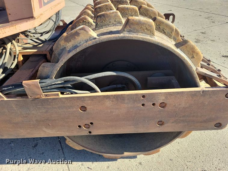 image for item EA2712 1991 Case W 602 BPD single drum vibratory roller