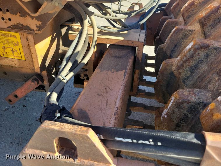 image for item EA2712 1991 Case W 602 BPD single drum vibratory roller