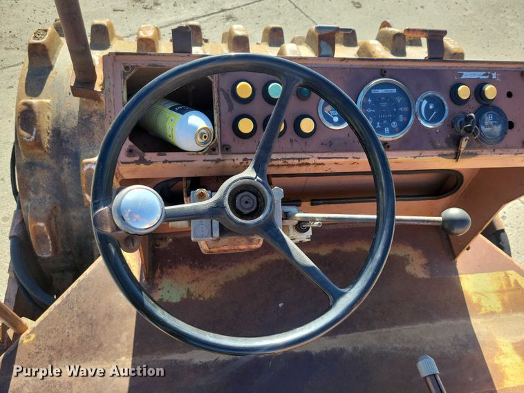 image for item EA2712 1991 Case W 602 BPD single drum vibratory roller