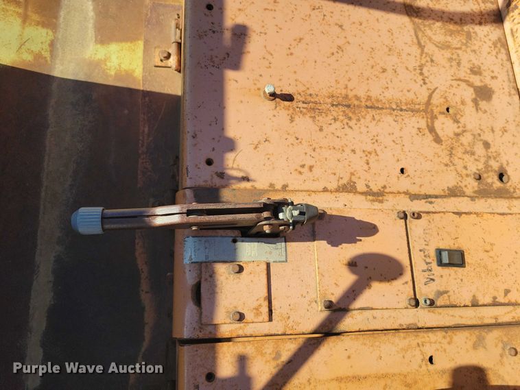 image for item EA2712 1991 Case W 602 BPD single drum vibratory roller