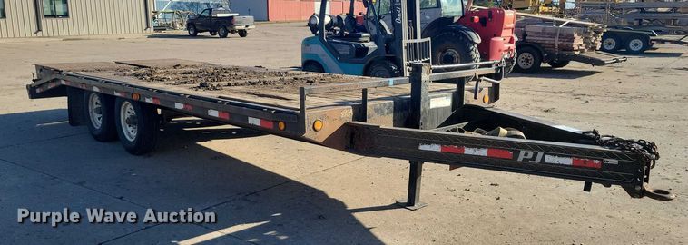 image for item EA2713 2015 PJ F8202 equipment trailer