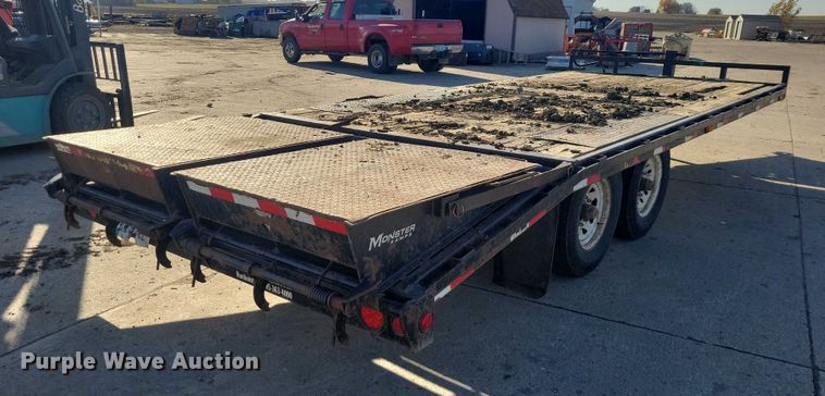 image for item EA2713 2015 PJ F8202 equipment trailer