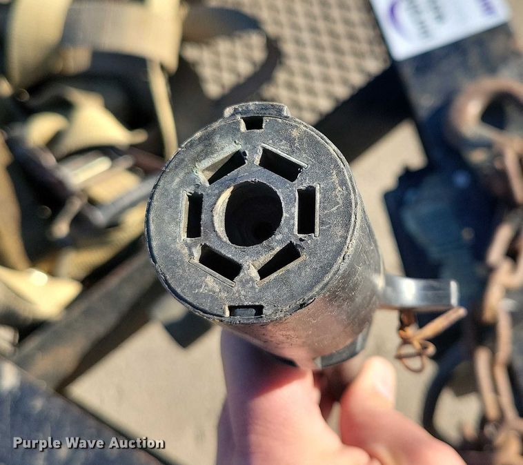 image for item EA2713 2015 PJ F8202 equipment trailer