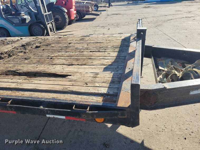 image for item EA2713 2015 PJ F8202 equipment trailer