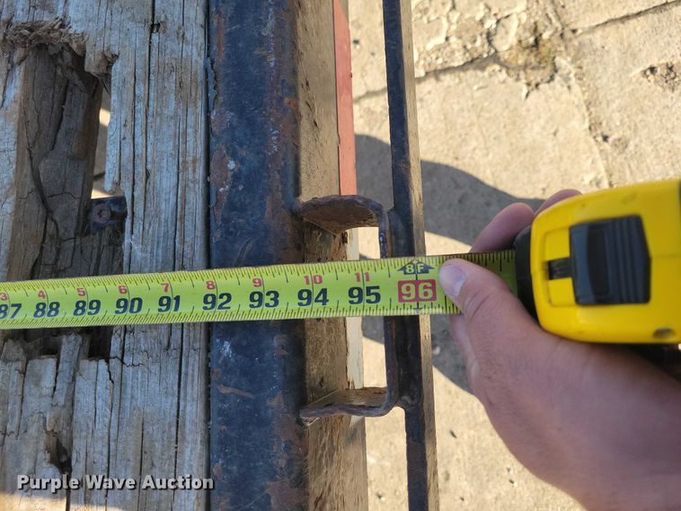 image for item EA2713 2015 PJ F8202 equipment trailer