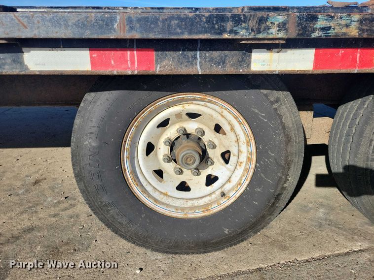 image for item EA2713 2015 PJ F8202 equipment trailer