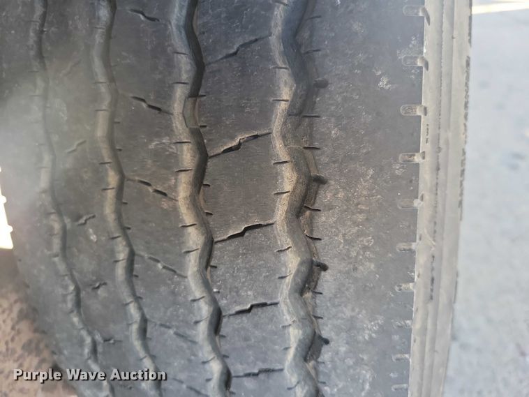 image for item EA2713 2015 PJ F8202 equipment trailer