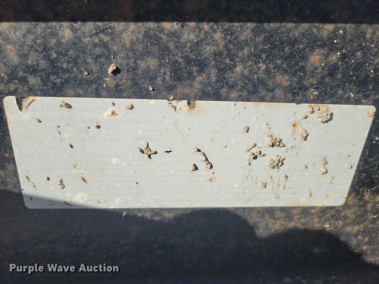 image for item EA2713 2015 PJ F8202 equipment trailer