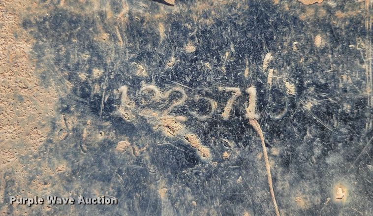 image for item EA2713 2015 PJ F8202 equipment trailer