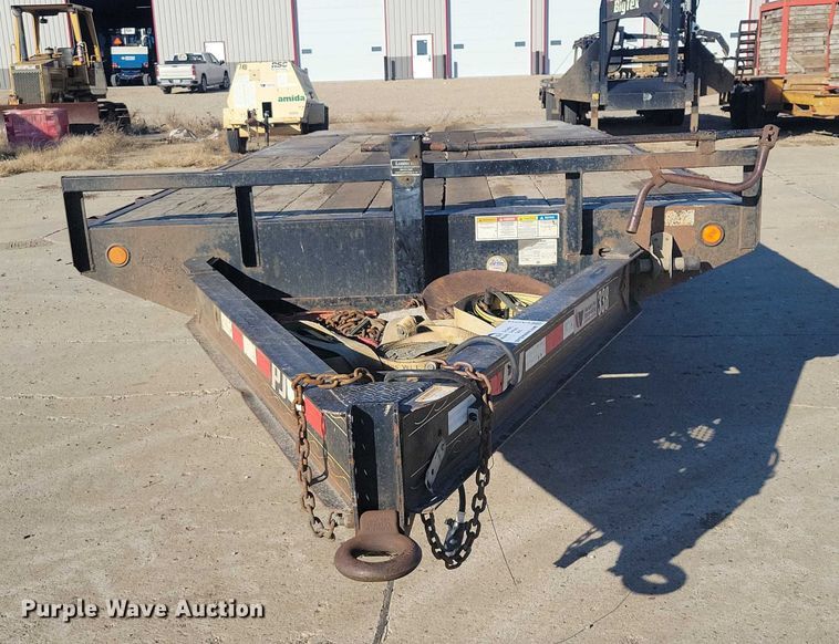 image for item EA2714 2018 PJ F8202 equipment trailer