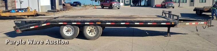 image for item EA2714 2018 PJ F8202 equipment trailer