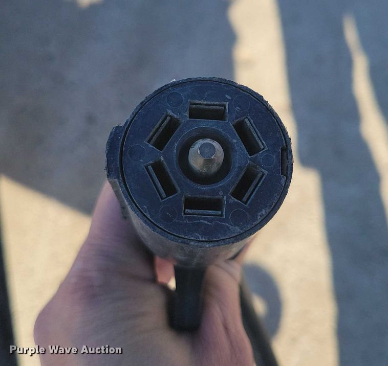 image for item EA2714 2018 PJ F8202 equipment trailer