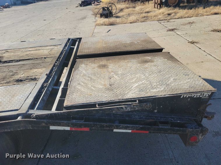 image for item EA2714 2018 PJ F8202 equipment trailer