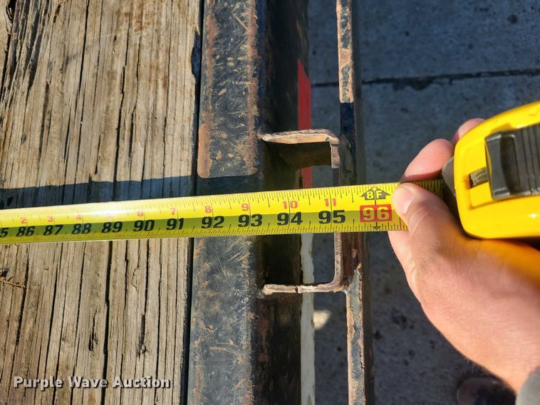 image for item EA2714 2018 PJ F8202 equipment trailer