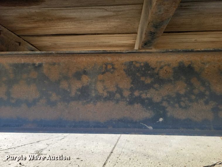 image for item EA2714 2018 PJ F8202 equipment trailer